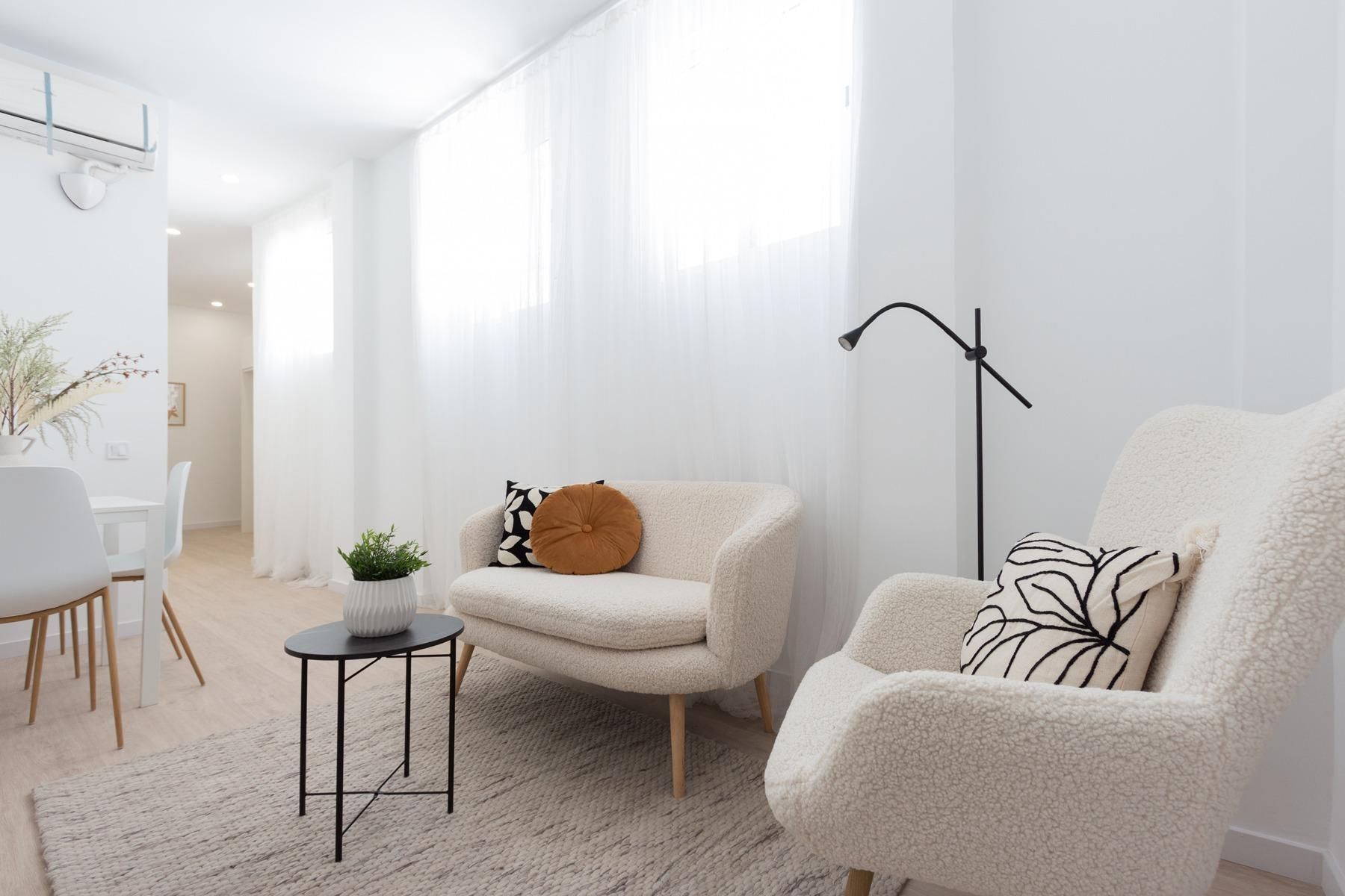 Sala d'estar de Apartament en venda en  Sevilla Capital amb Parquet