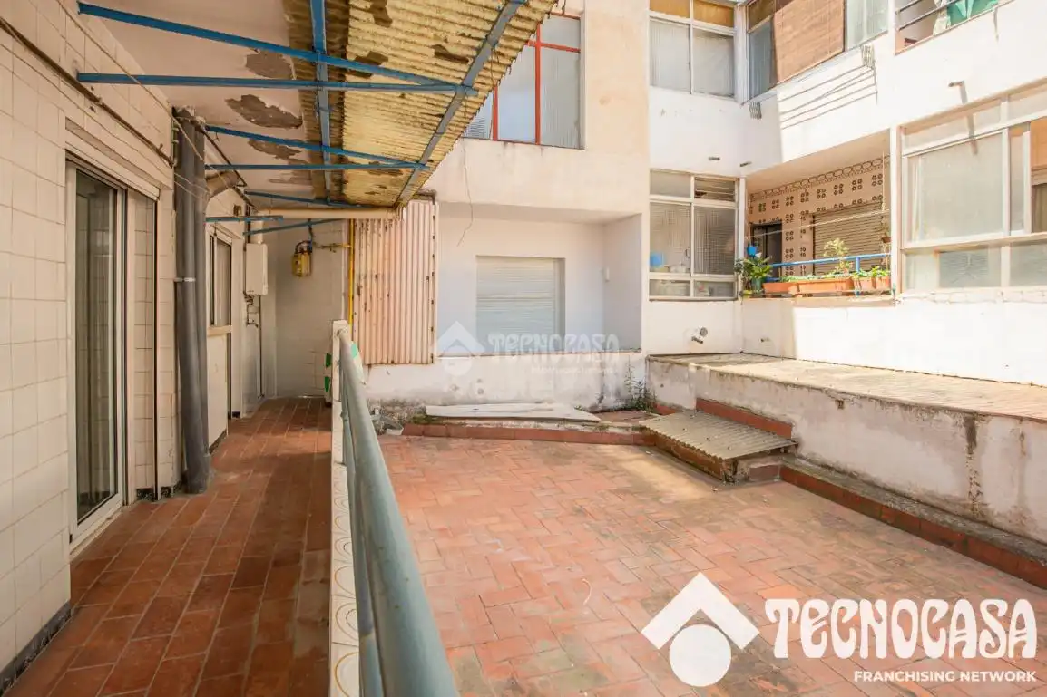 Terrassa de Pis en venda en Viladecans amb Balcó