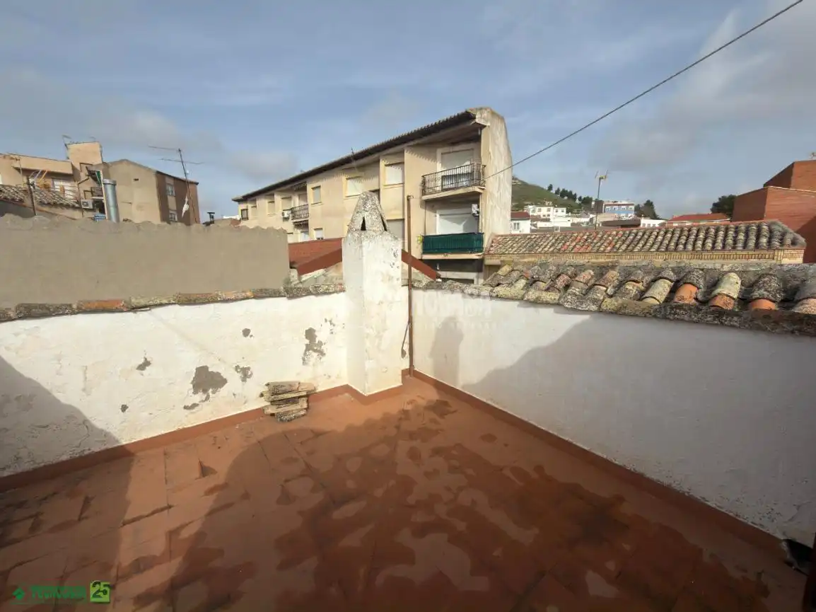 Vista exterior de Casa adosada en venta en Huerta de Valdecarábanos con Calefacción y Terraza