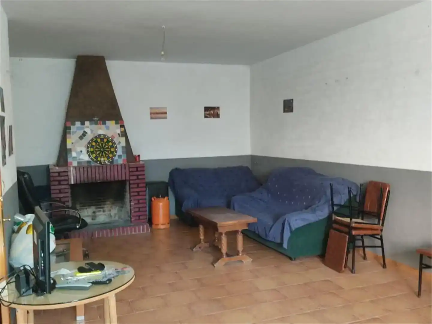 Sala d'estar de Casa adosada en venda en Zarza de Granadilla amb Aire condicionat i Moblat