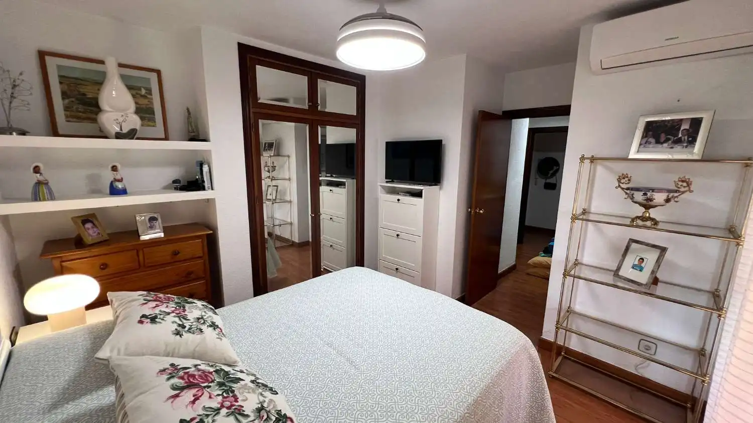 Bedroom of Attic for sale in Vélez-Málaga  with Air Conditioner, Parquet flooring and Terrace