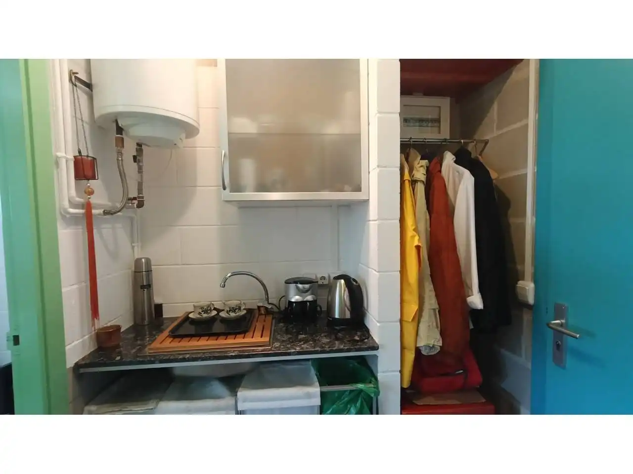 Kitchen of Apartments for sale in Saldes  with Heating