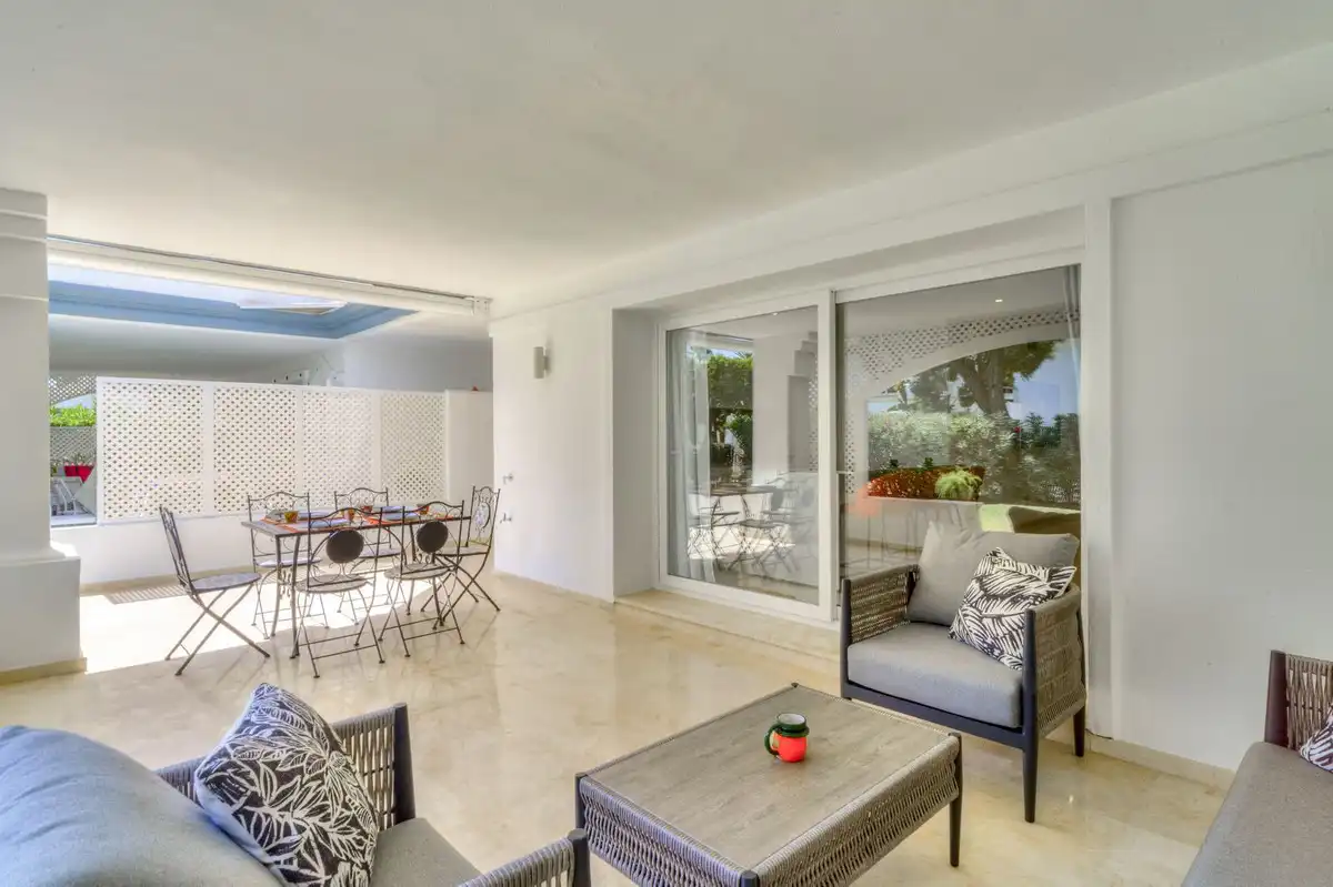 Terraza de Planta baja de alquiler en Estepona con Aire acondicionado, Terraza y Piscina comunitaria