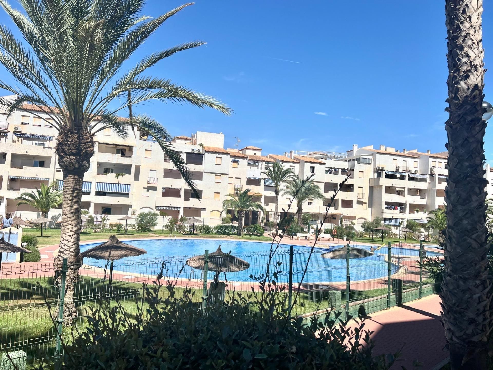 Vista exterior de Apartamento en venta en La Manga del Mar Menor con Aire acondicionado, Jardín privado y Terraza