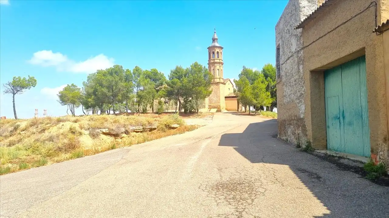 Detached homes for sale in Panderilla, Escatrón