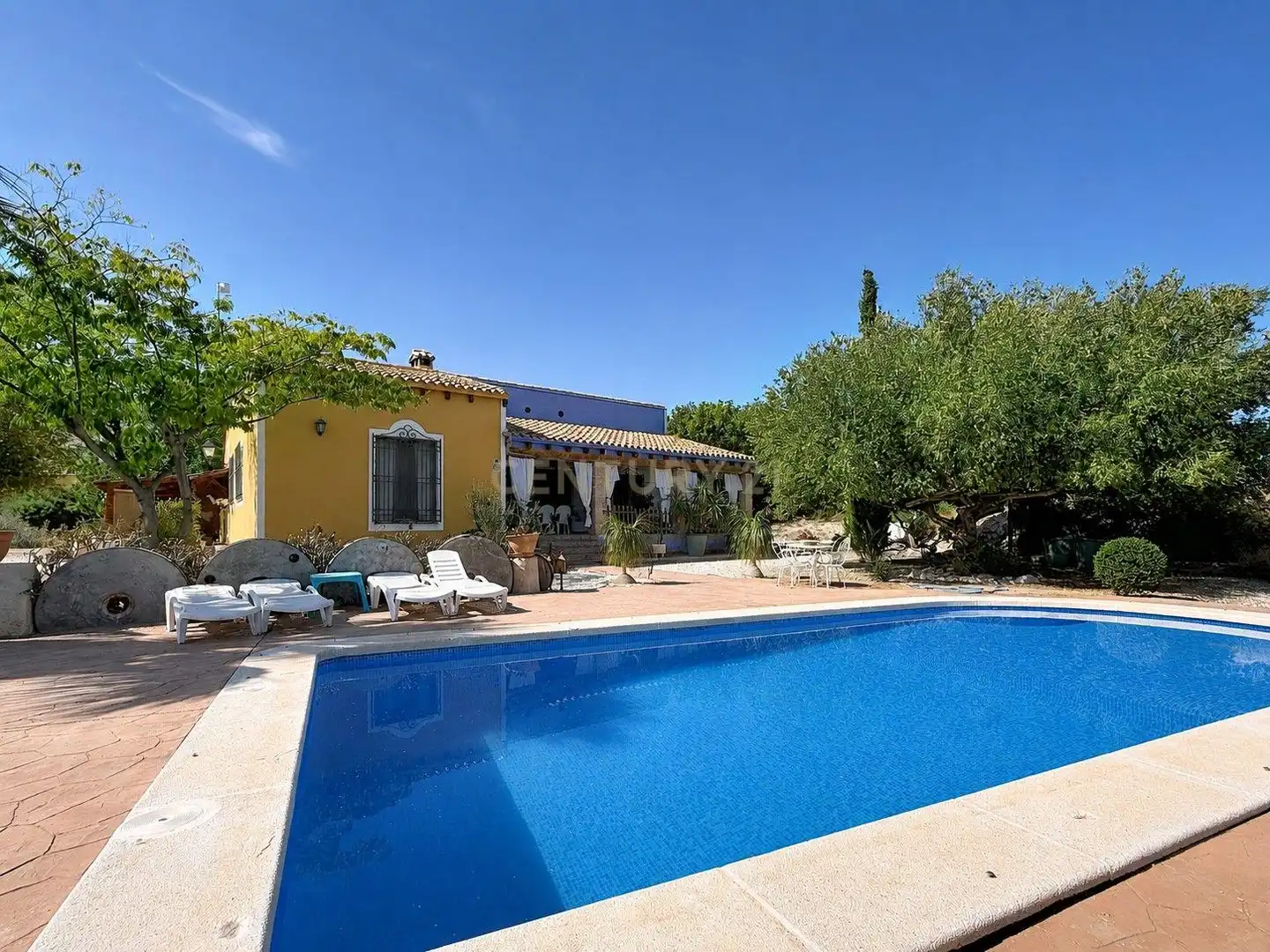 Casa con piscina en venta en 64WM+WR Molinos de Magro, Spain