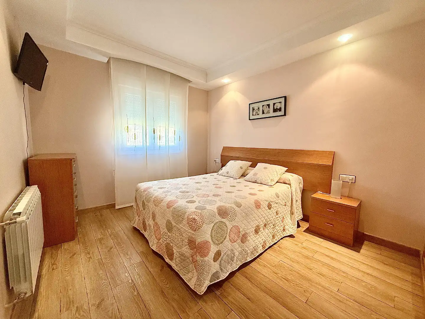 Habitación de Dúplex en venta en Plasencia con Aire acondicionado, Calefacción y Parquet