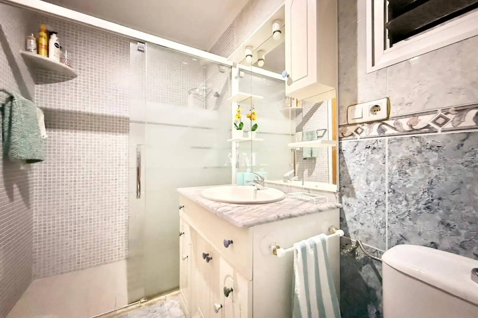 Badezimmer von Wohnung zur Miete in Elche ciudad