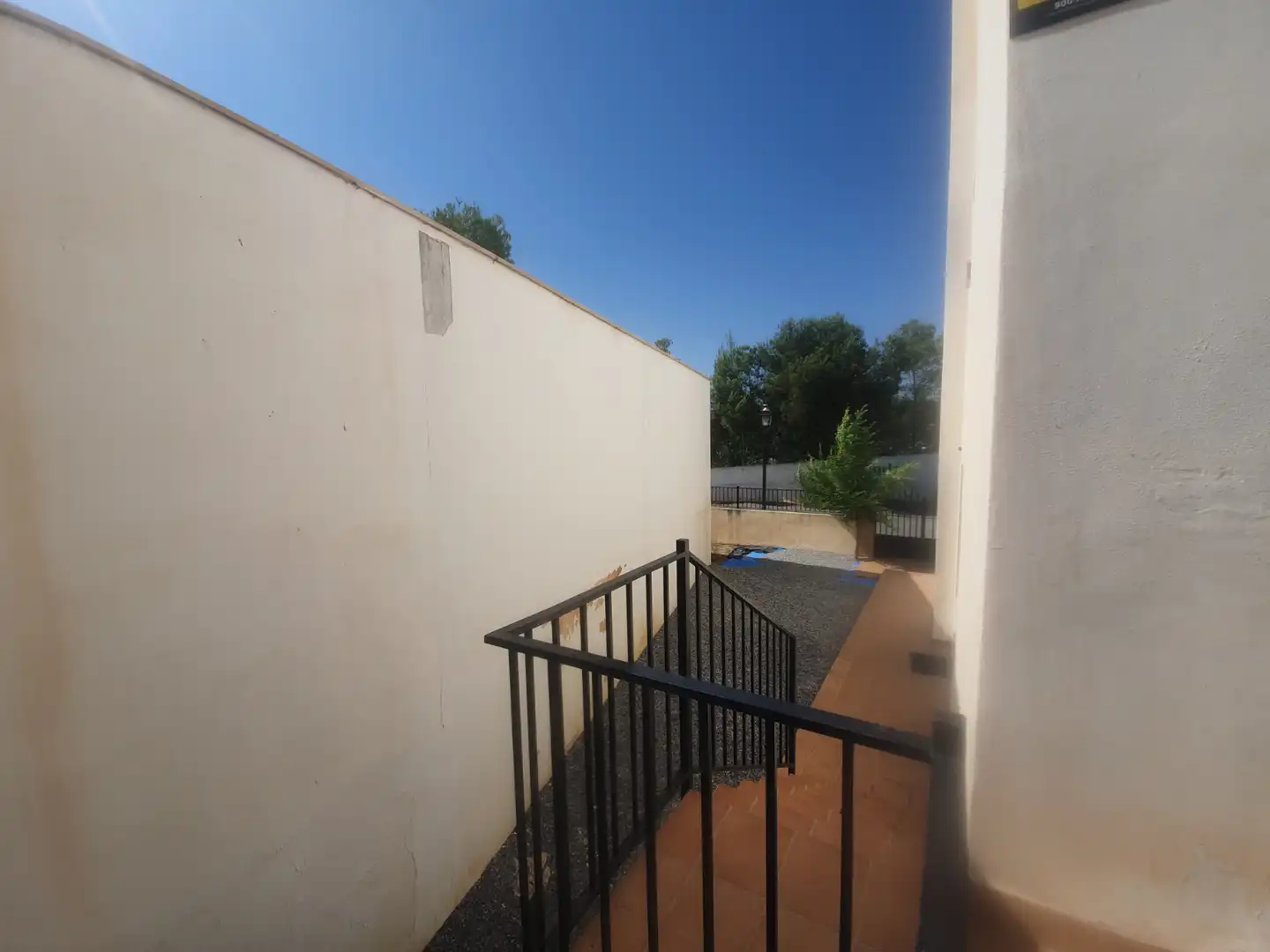 Terrassa de Casa adosada en venda en Guadix amb Terrassa, Traster i Moblat