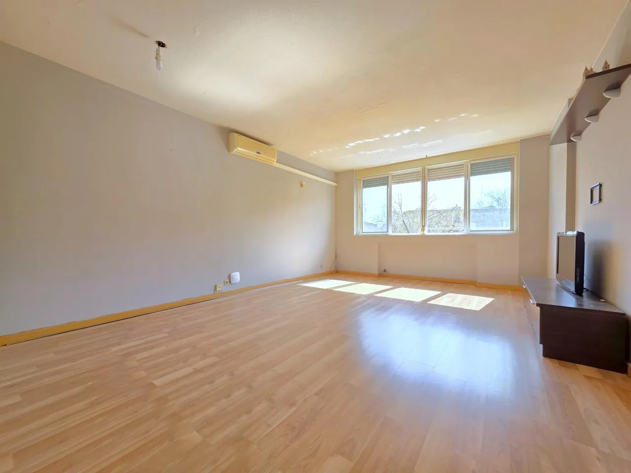 Piso en venta en De Núñez De Guzmán, Reyes Católicos