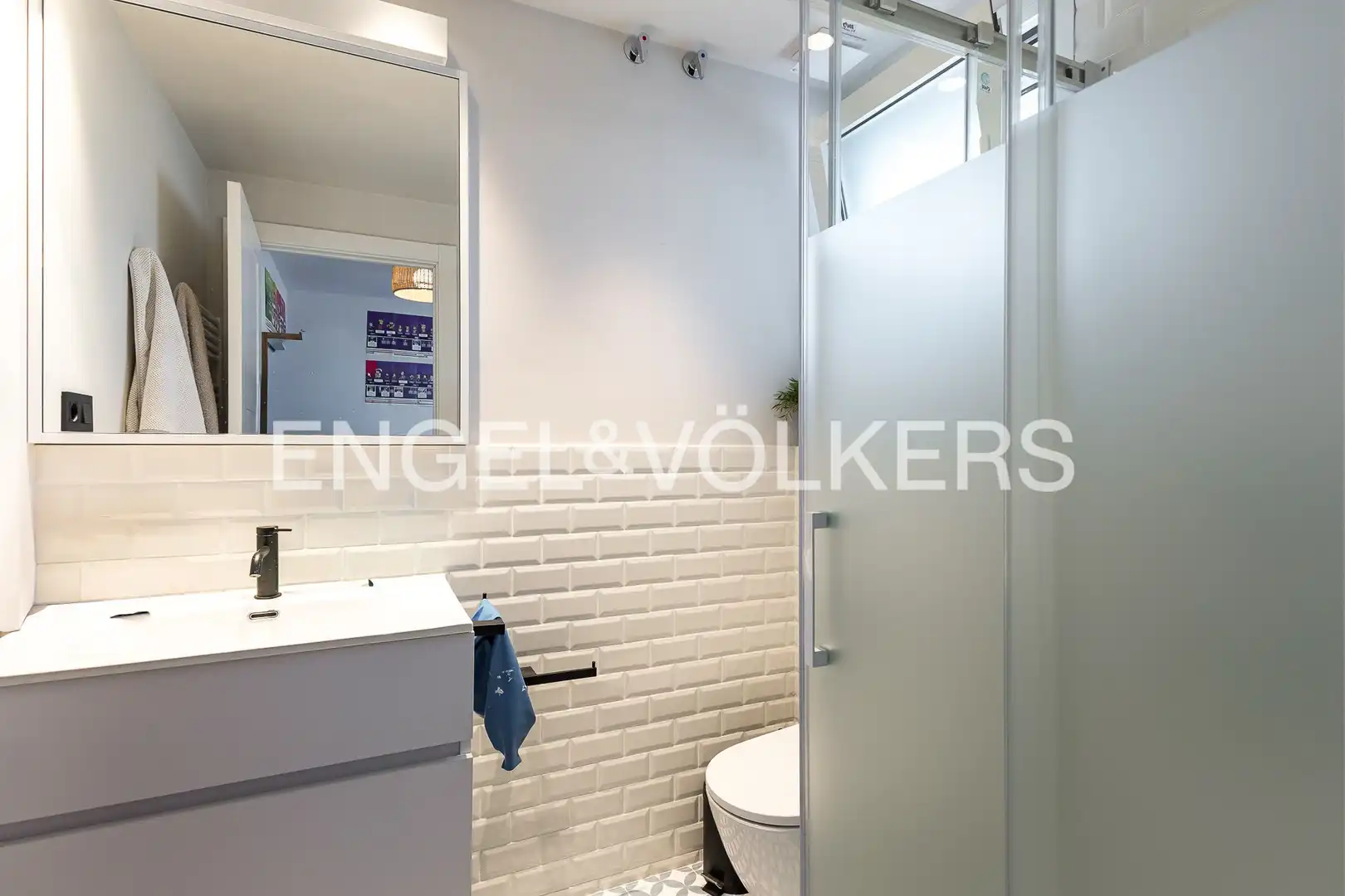 Bathroom of Houses for rent in Castelldefels  with Air Conditioner, Heating and Private garden