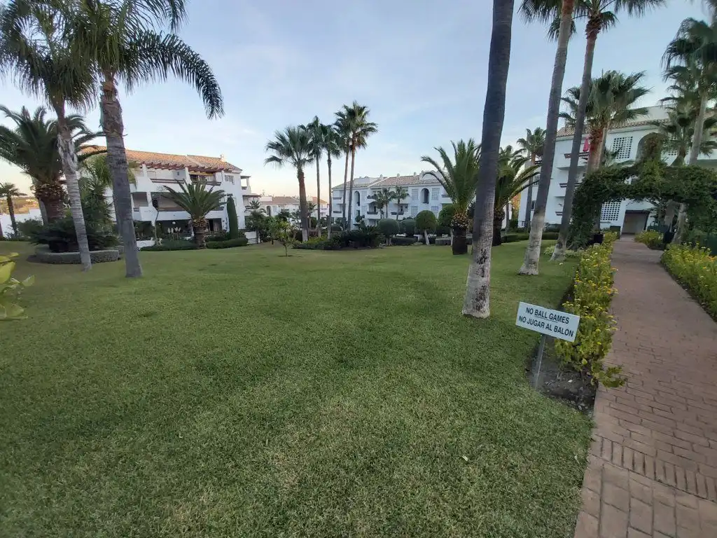 Apartament en venda a Calle los Almendros, La Concha - Resina Golf