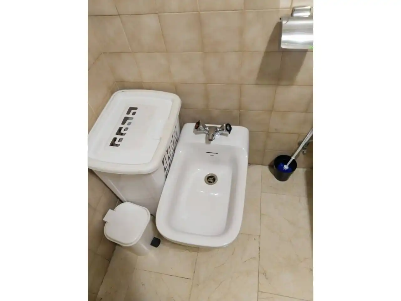 Bathroom of Flat for rent in Burgos  with Heating, Parquet flooring and Terrace