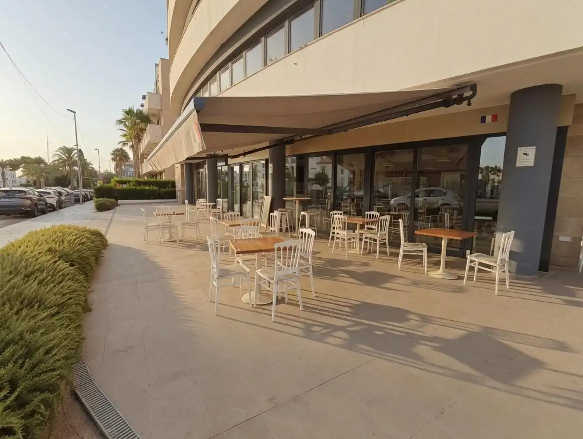 Terraza de Local en traspaso en Orihuela con Terraza y Amueblado