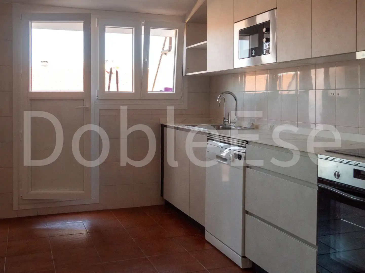 Cocina de Ático de alquiler en Gijón  con Calefacción, Jardín privado y Parquet