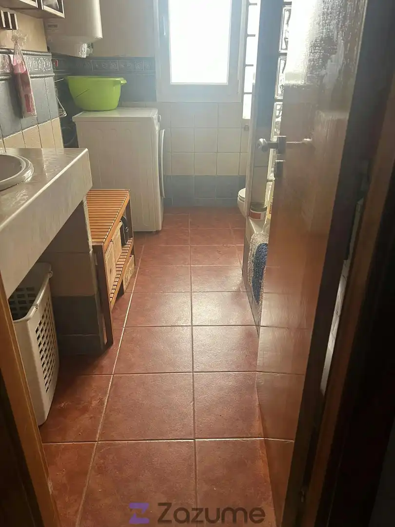 Badezimmer von Wohnung zur Miete in Avilés mit Klimaanlage, Heizung und Möbliert