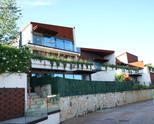 Vista exterior de Pis en venda en Udías amb Calefacció, Jardí privat i Terrassa