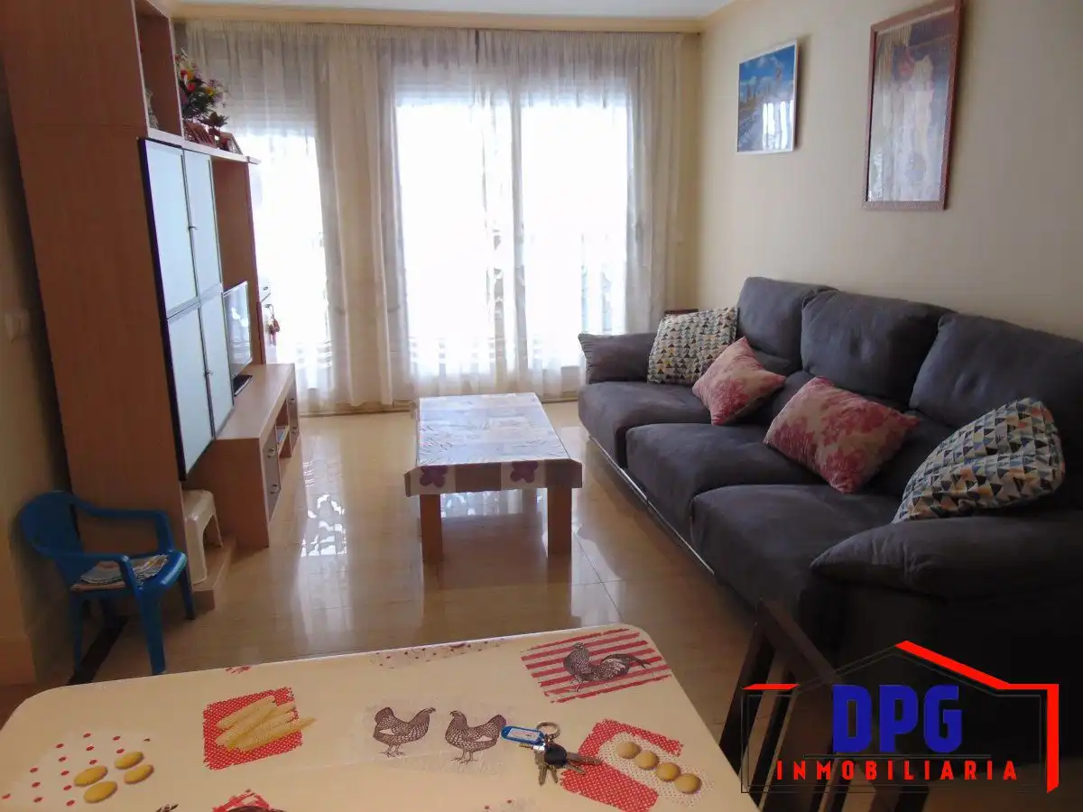 Sala de estar de Apartamento en venta en Garrucha con Aire acondicionado, Terraza y Amueblado