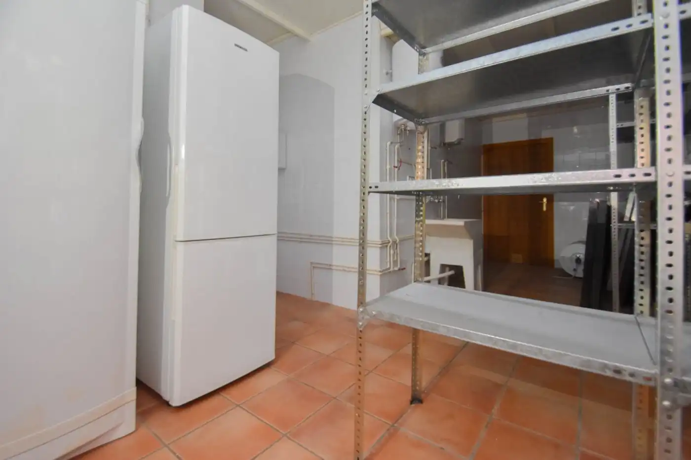 Local comercial en venda a Calle reina fabiola, imagen 16