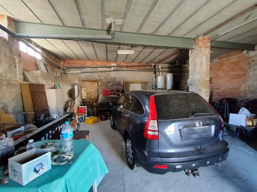 Parking de Casa o chalet en venta en Valdeltormo con Amueblado