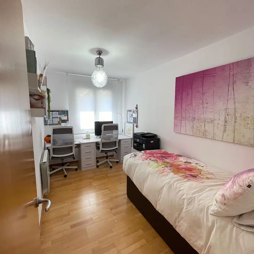 Dormitori de Casa o xalet en venda en Montcada i Reixac amb Aire condicionat, Terrassa i Traster