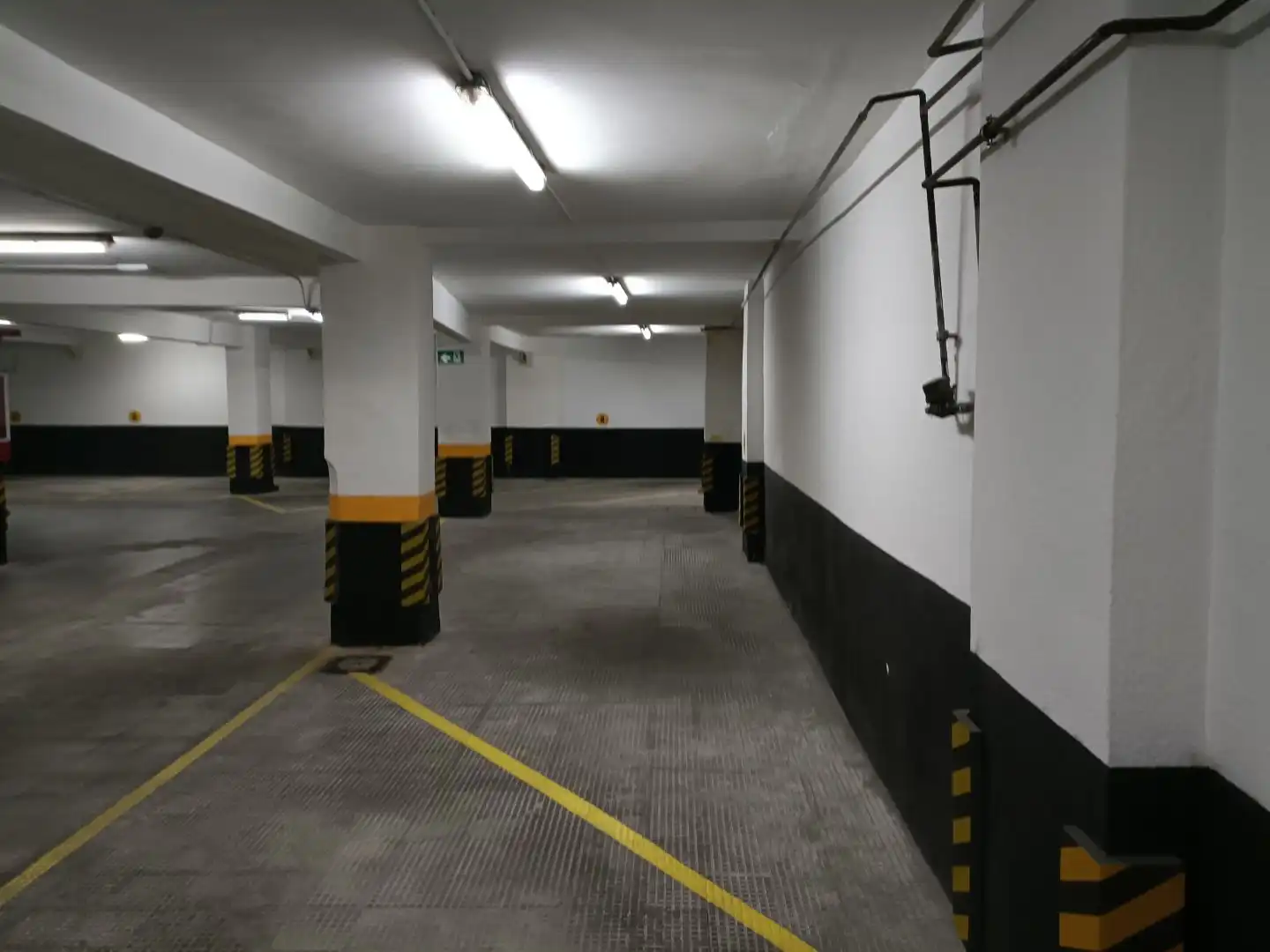 Parking of Garage for rent in Madrid
