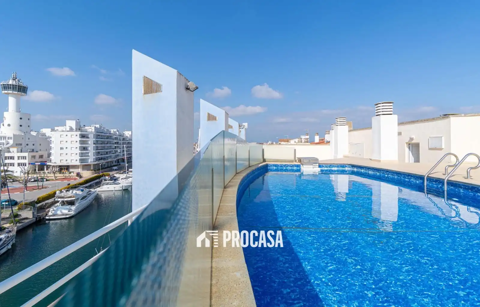 Schwimmbecken von Wohnung zum Verkauf in Empuriabrava mit Klimaanlage, Heizung und Terrasse