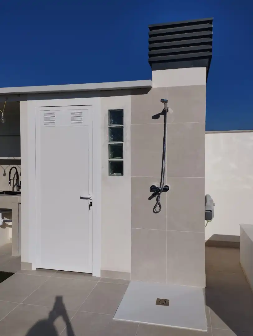 Exterior view of Attic for rent in Granada  with Air Conditioner, Heating and Storage room