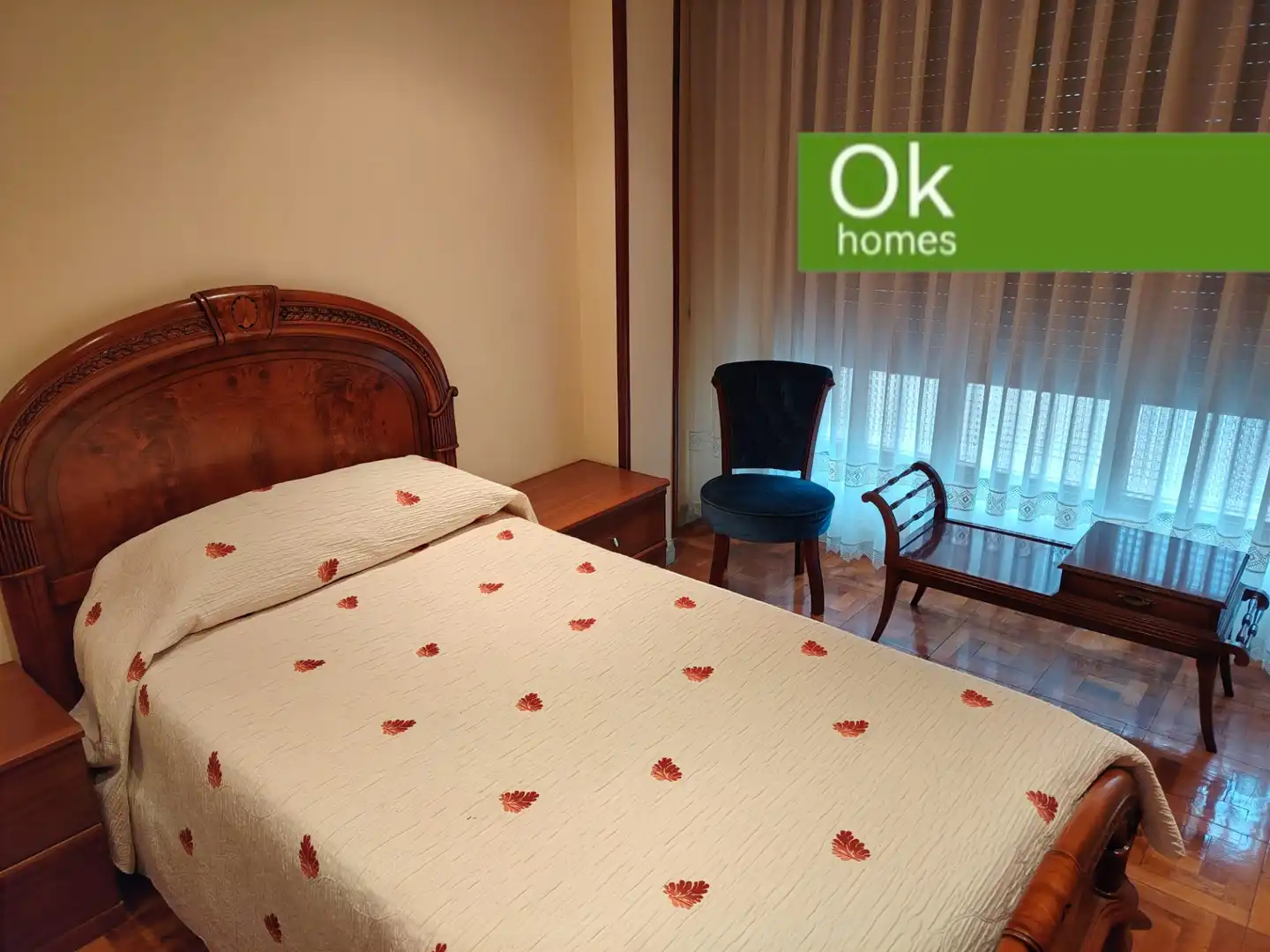 Dormitori de Casa adosada en venda en San Martín del Rey Aurelio amb Calefacció, Parquet i Terrassa