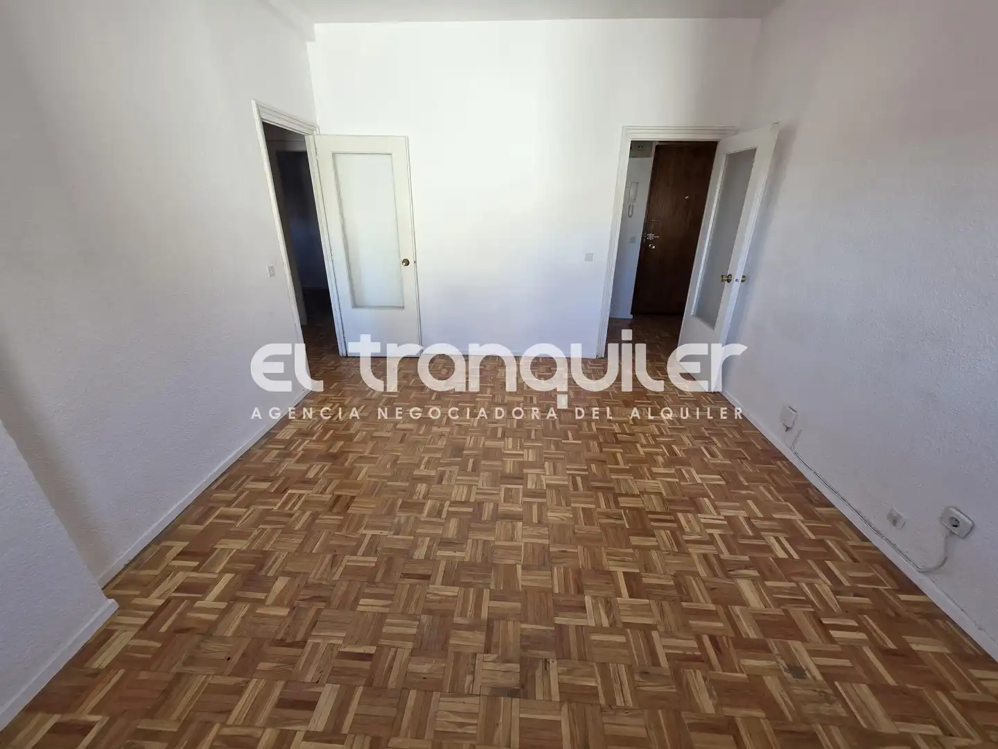 Bedroom of Flat for rent in Madrid  with Air Conditioner, Parquet flooring and Terrace