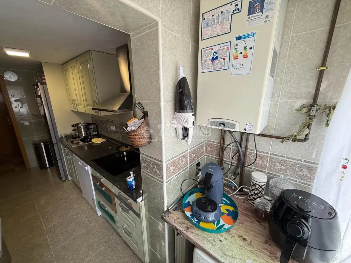 Kitchen of Flat for sale in Guadalajara  with Air Conditioner, Heating and Balcony