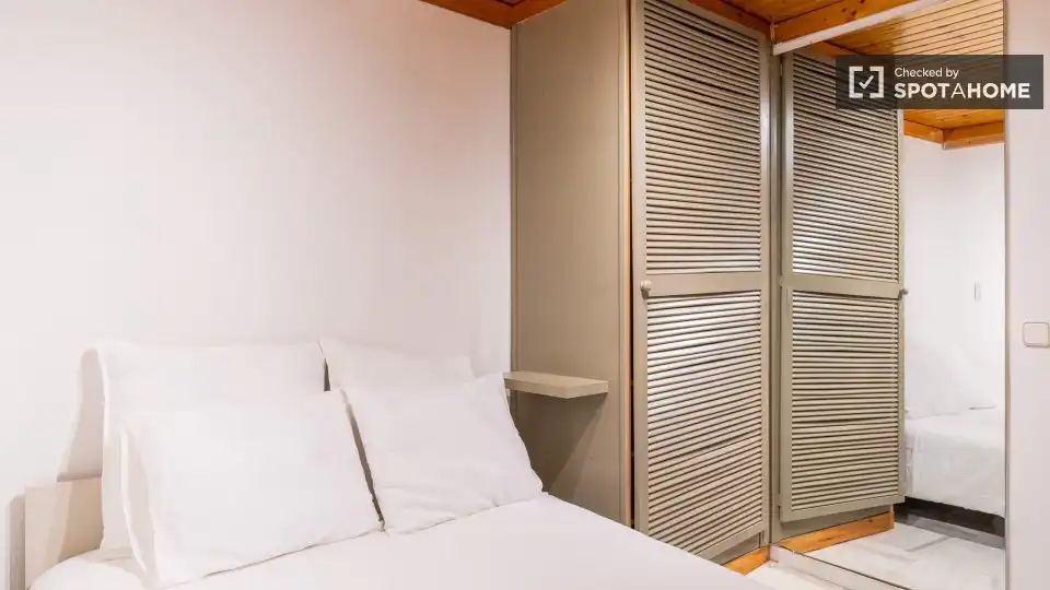 Habitación de Piso de alquiler en Madrid con Aire acondicionado, Calefacción y Amueblado