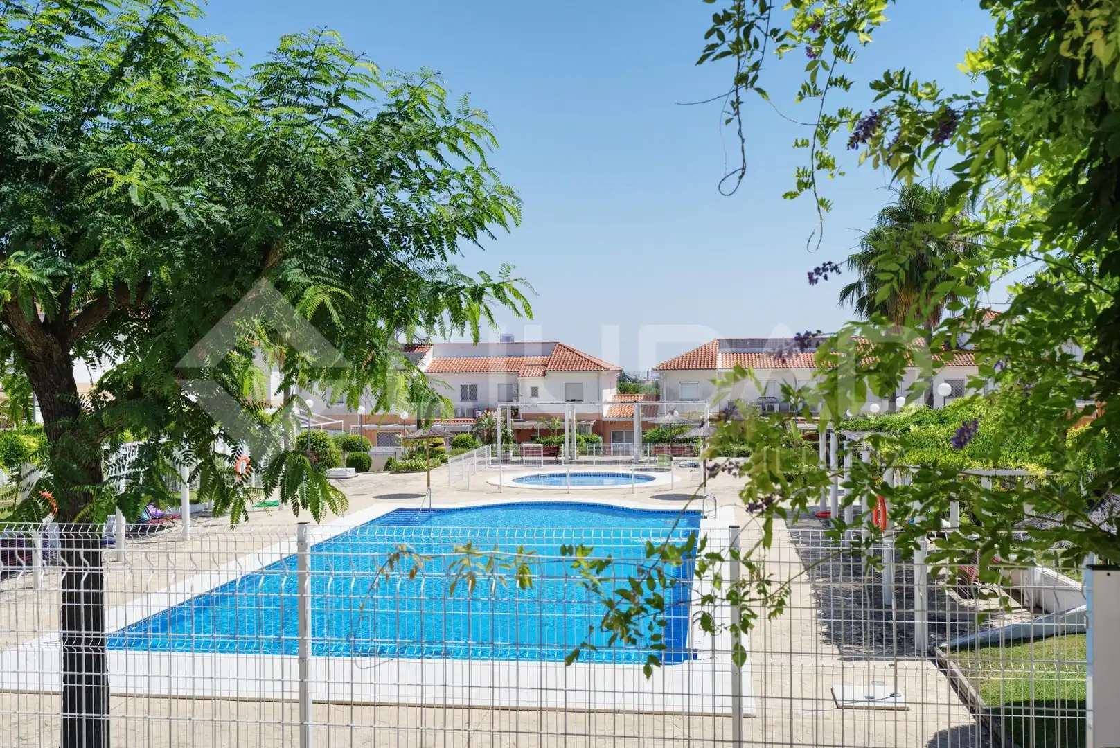 Swimming pool of Houses for sale in San Juan de Aznalfarache  with Air Conditioner, Private garden and Community pool