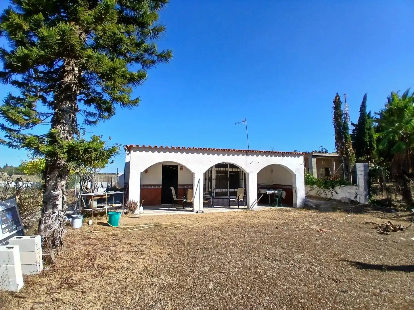 Vista exterior de Casa o chalet en venta en Puerto Real con Piscina