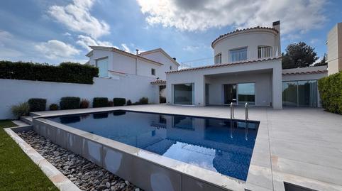 Foto 2 de Casa o chalet en venta en Avinguda Riells, Port - La Cota - Puig Sec, Girona