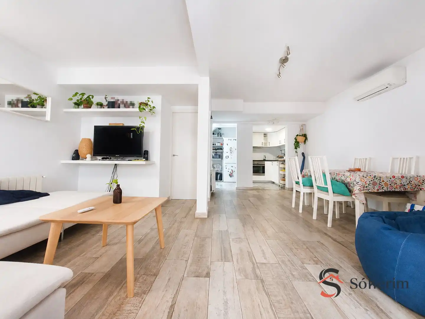 Sala d'estar de Casa o xalet en venda en Barcelona amb Aire condicionat, Calefacció i Terrassa