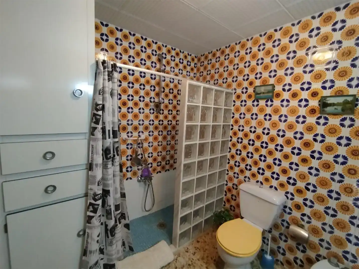Bathroom of Flat for sale in Albaida, Valencia