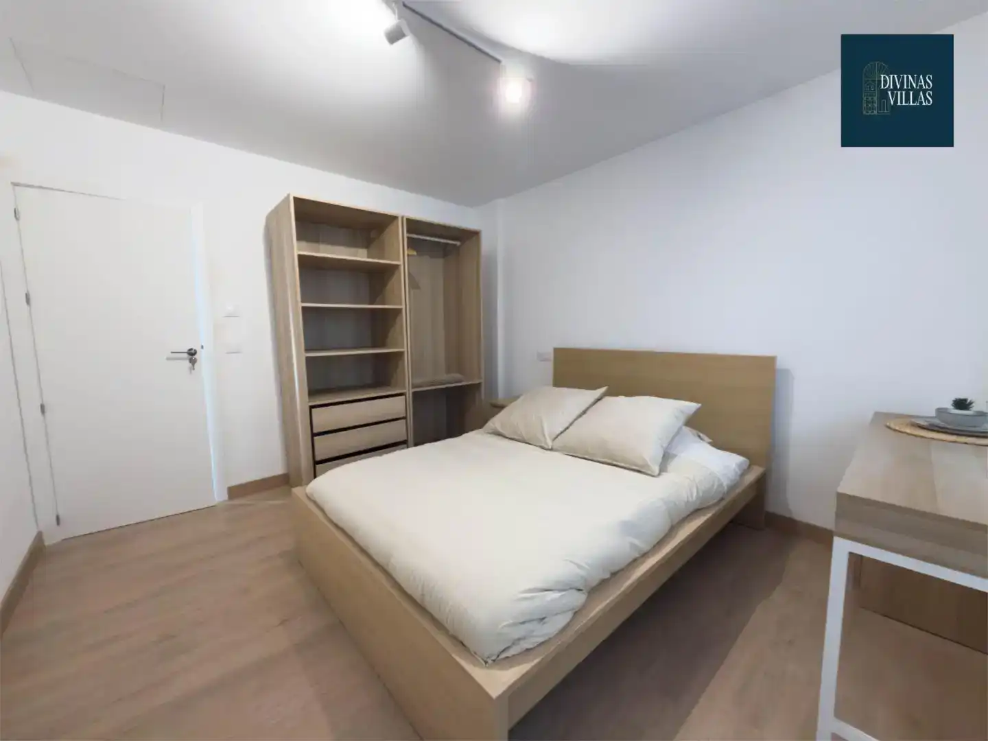 Schlafzimmer von Wohnung zur Miete in  Murcia Capital mit Klimaanlage und Balkon