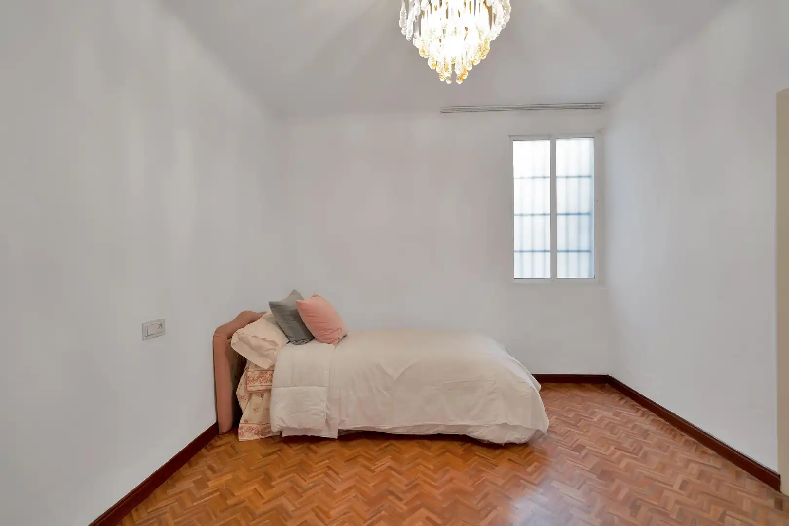 Bedroom of Apartments for sale in Marbella  with Parquet flooring and Balcony