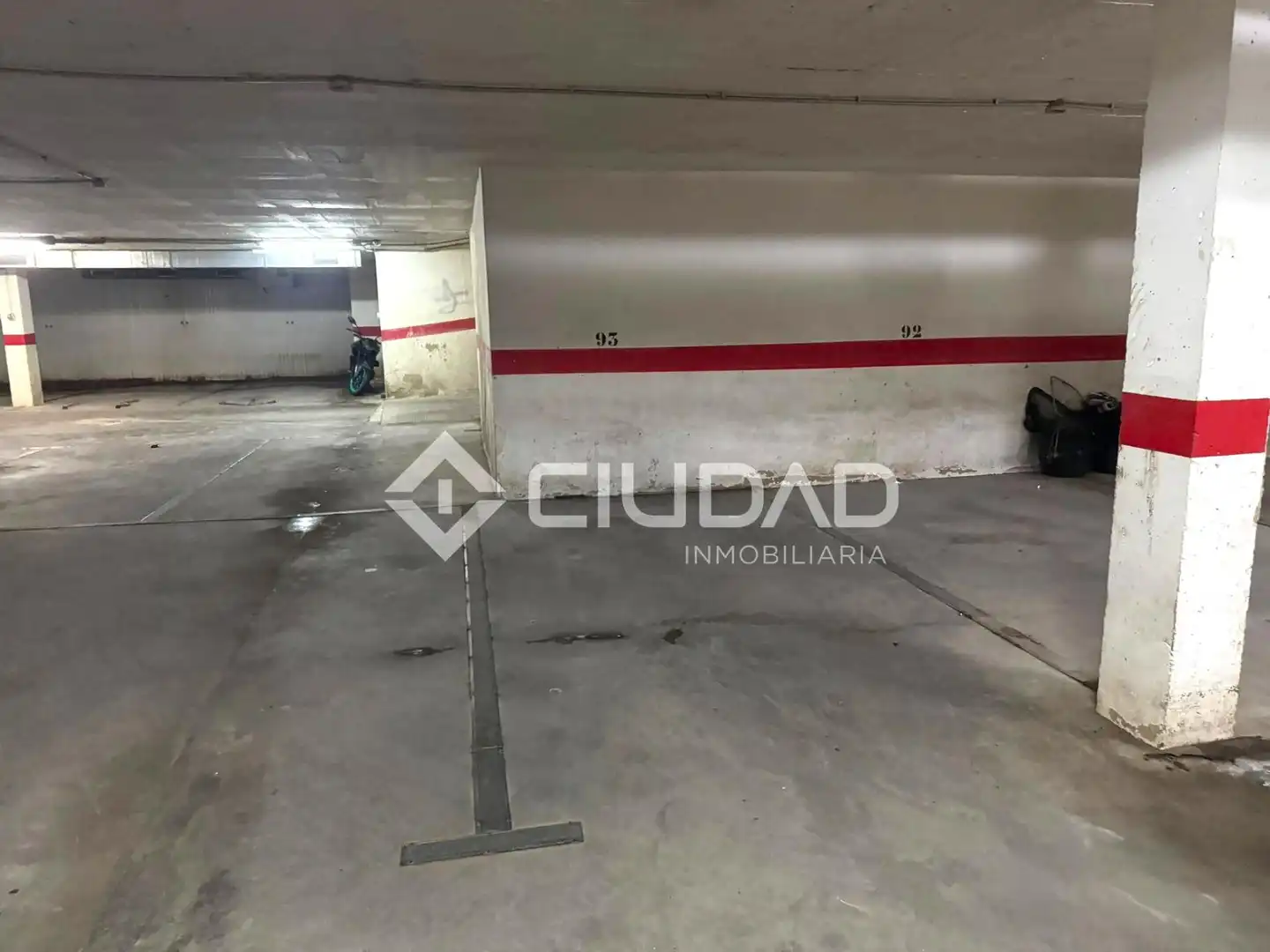 Parking of Garage for sale in Centro - Calzada - Cabo Noval