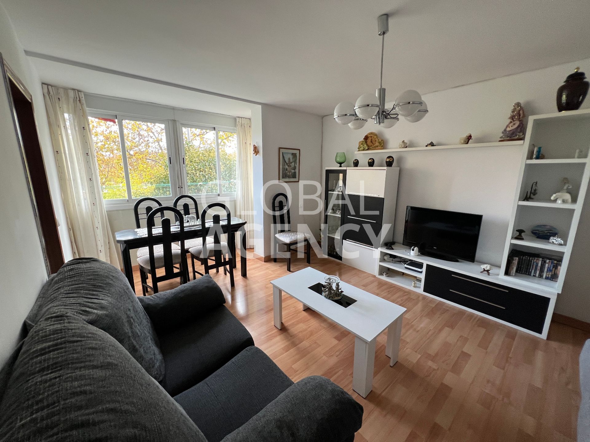 Sala de estar de Piso en venta en  Madrid Capital con Trastero, Horno y Lavadora