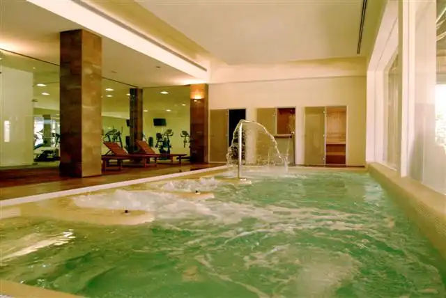 Apartamento con piscina en venta en Benahavís pueblo, imagen 18