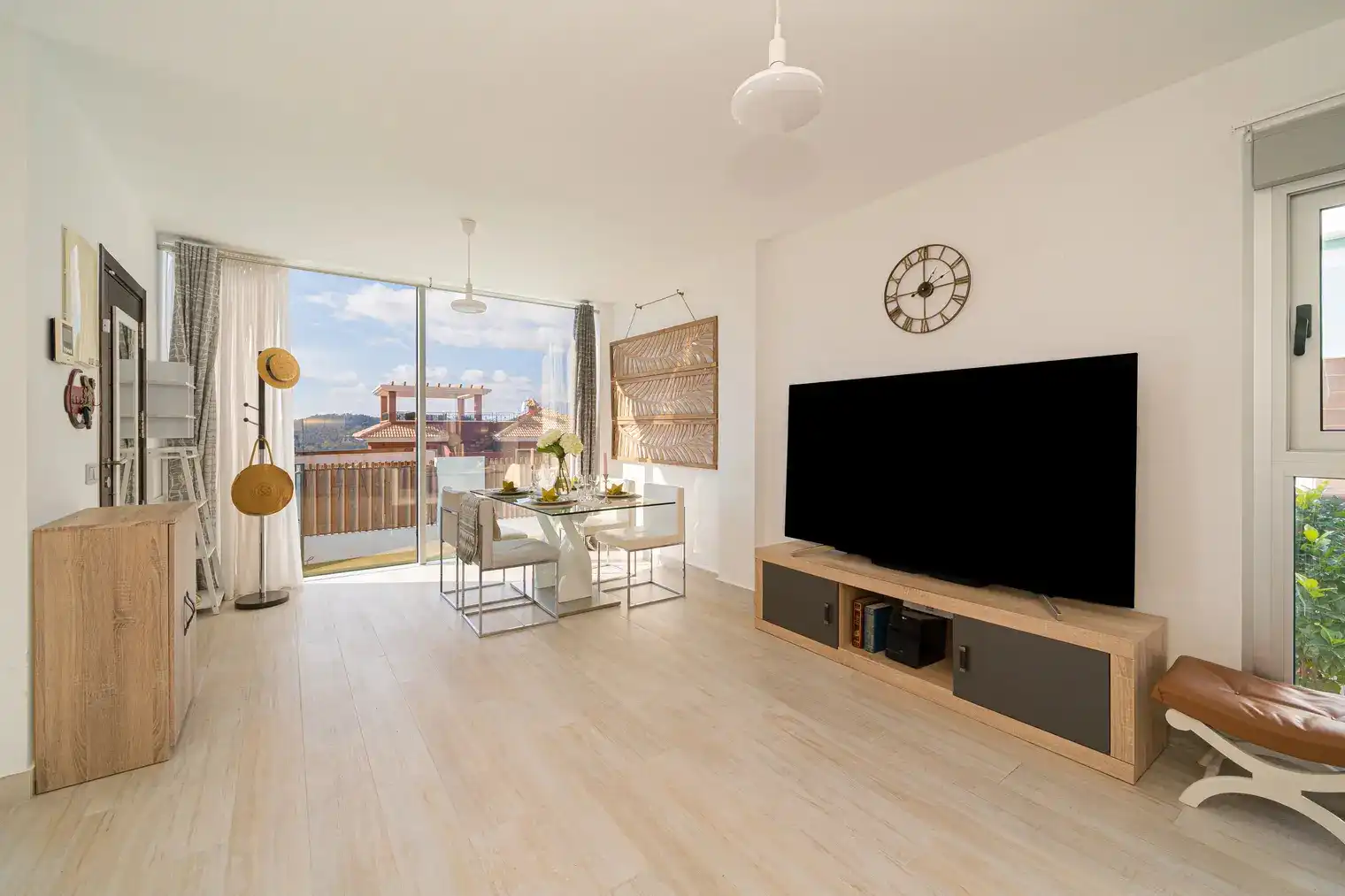 Sala de estar de Casa o chalet en venta en Finestrat con Aire acondicionado, Calefacción y Jardín privado