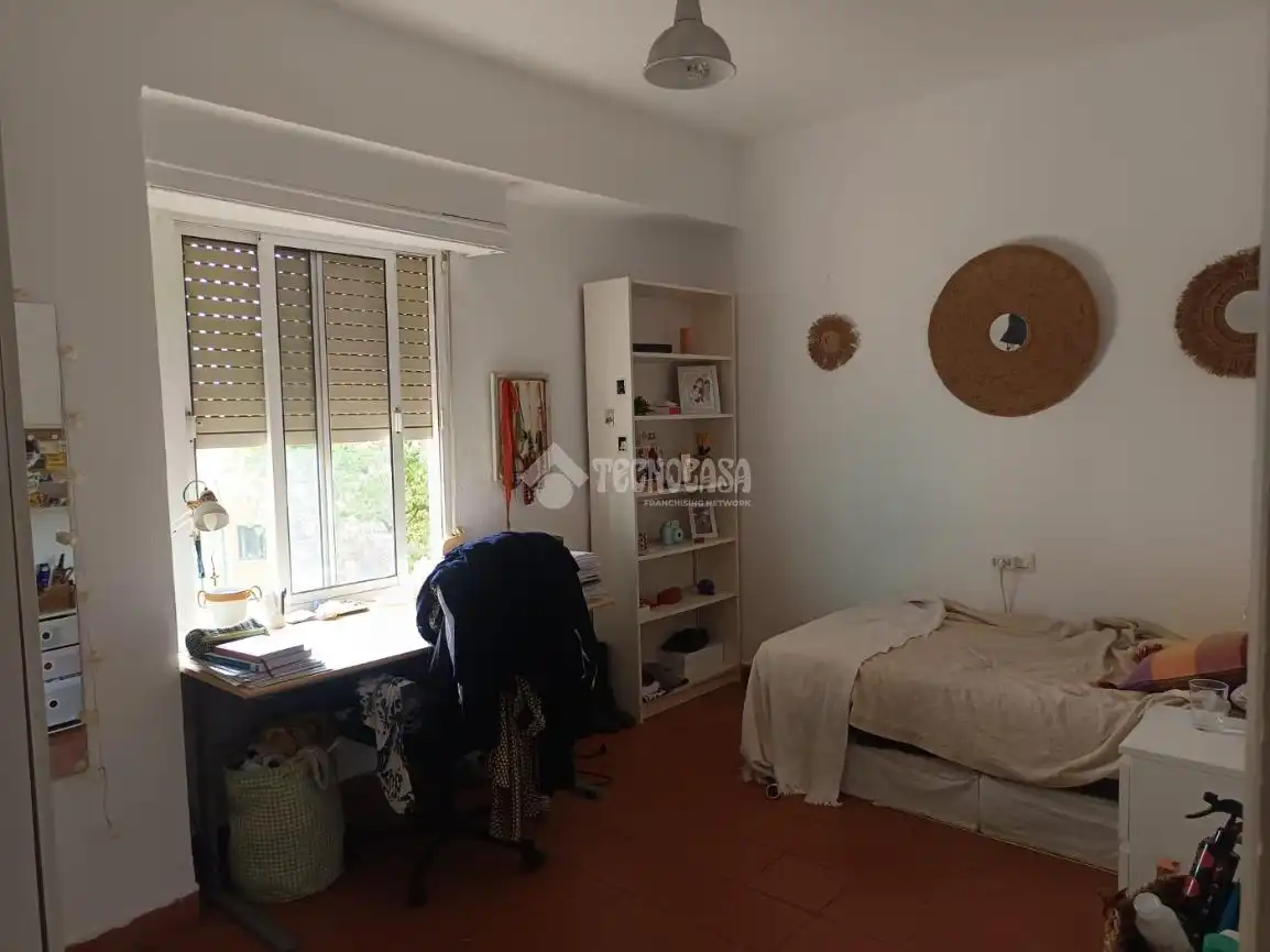 Habitación de Piso en venta en Sevilla con Aire acondicionado, Terraza y Trastero