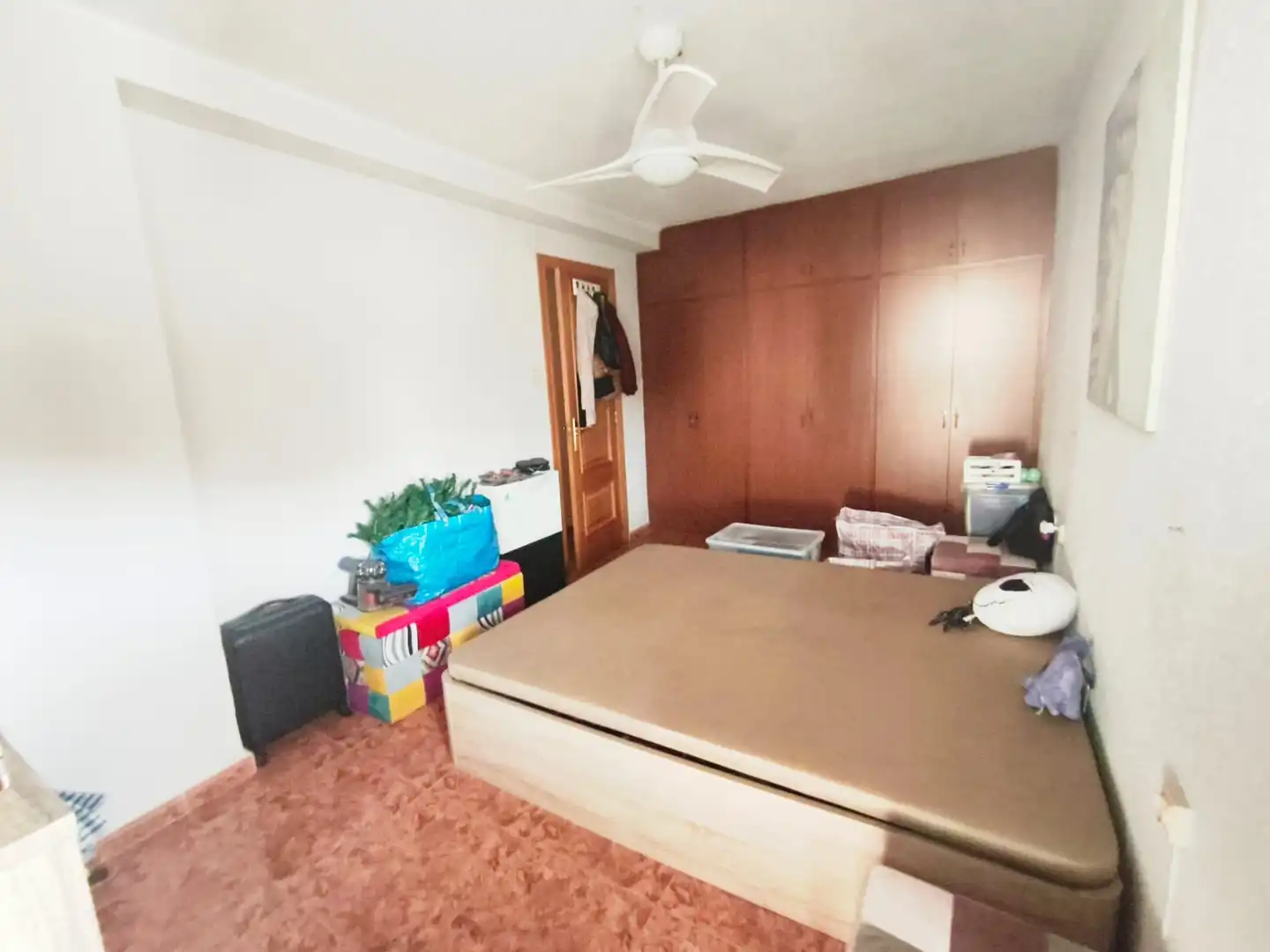 Habitación de Piso en venta en Valencia con Horno y Lavadora