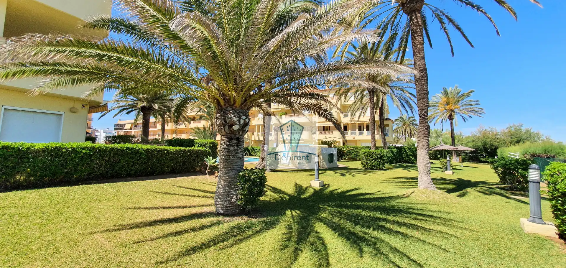 Vista exterior de Apartamento de alquiler en Dénia con Aire acondicionado, Calefacción y Terraza