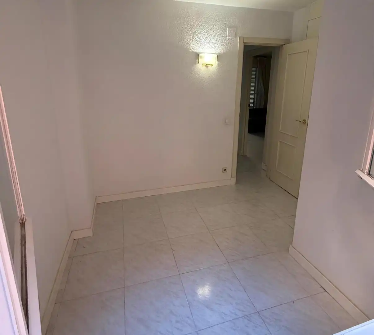 Habitación de Piso en venta en Las Rozas de Madrid con Calefacción, Jardín privado y Piscina comunitaria