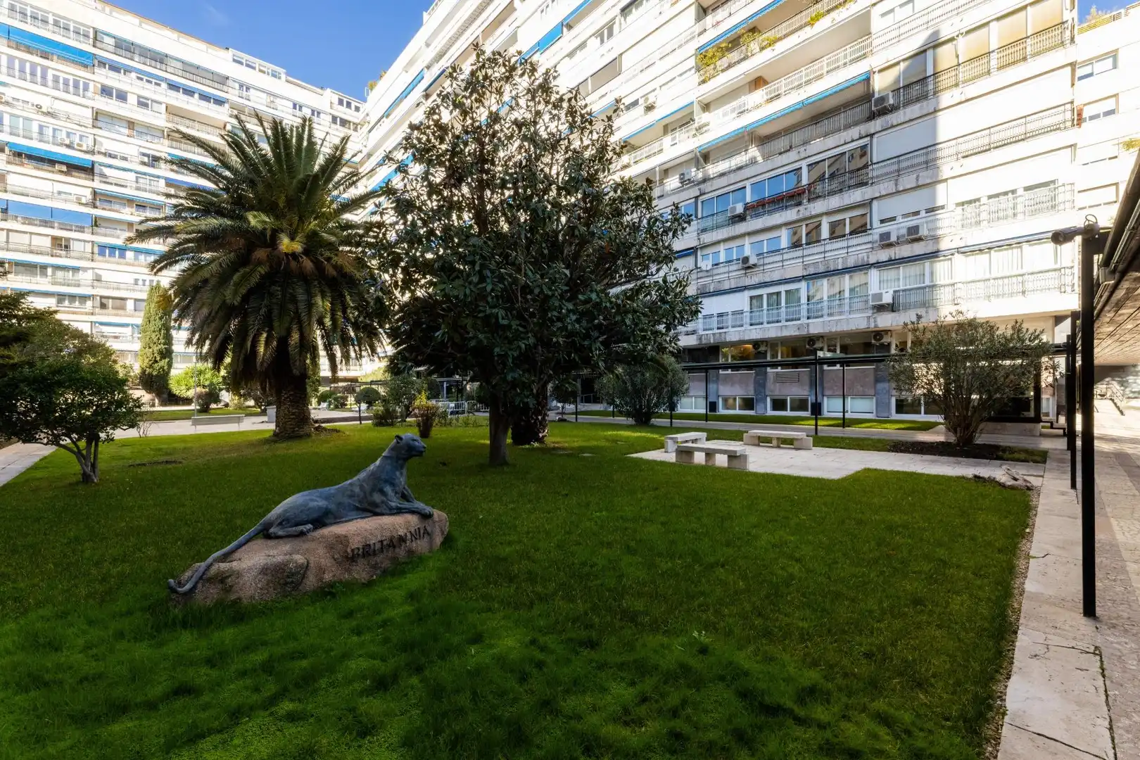 Außenansicht von Wohnung zur Miete in Madrid mit Heizung und Parkett