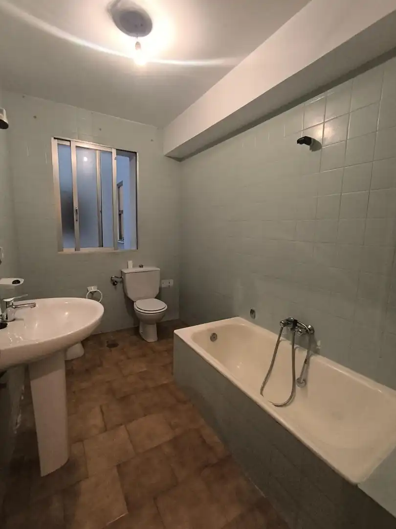 Bathroom of Flat for sale in Santiago de Compostela 