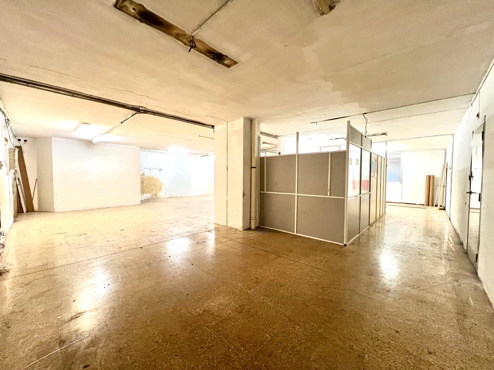 Premises for sale in  Barcelona Capital